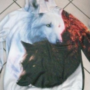 Graphic wolf hoodie